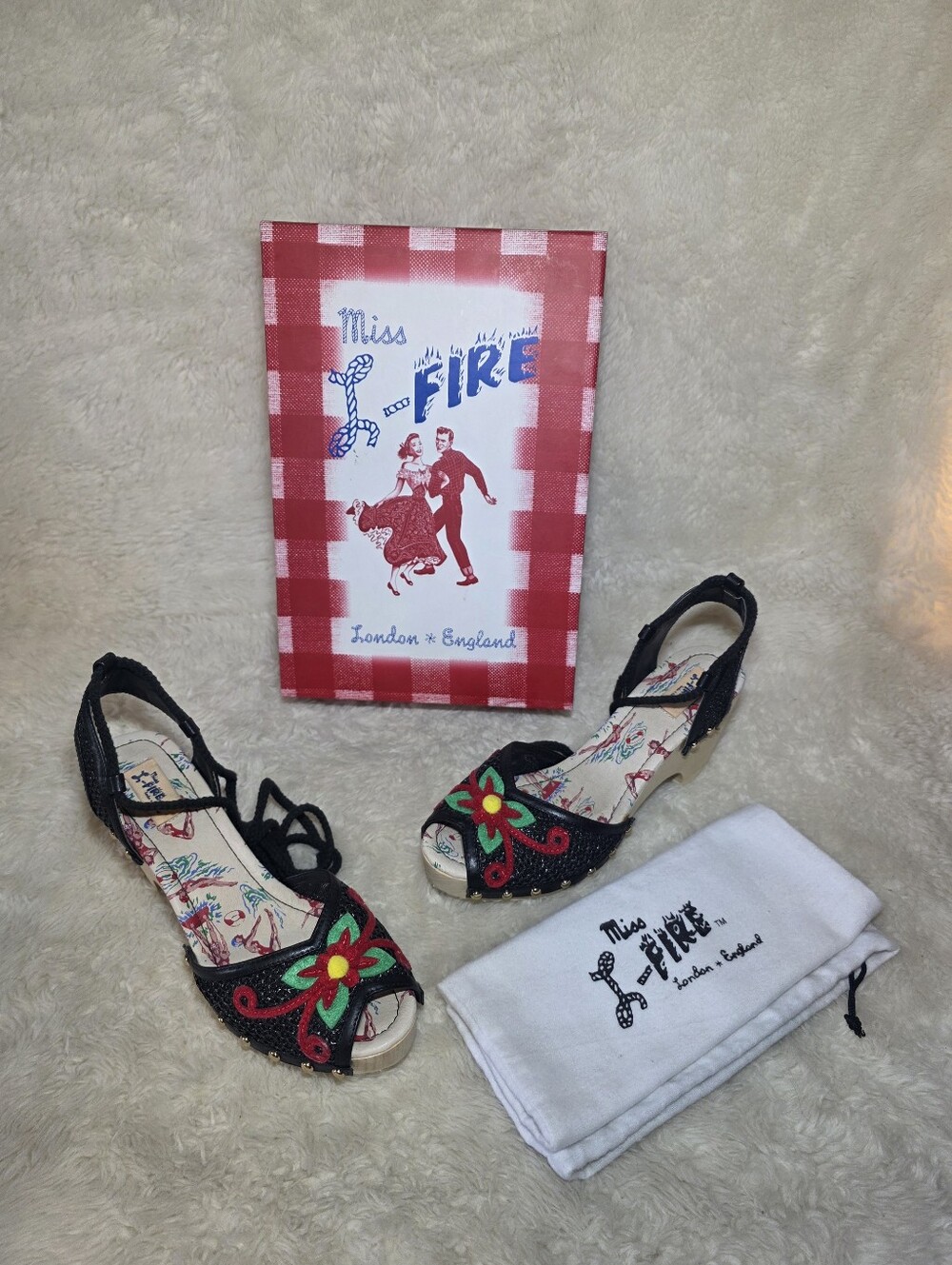 Miss L-Fire Tahiti Black Raffia Wood Tiki Rockabilly Wedge Sandals NIB EU 40